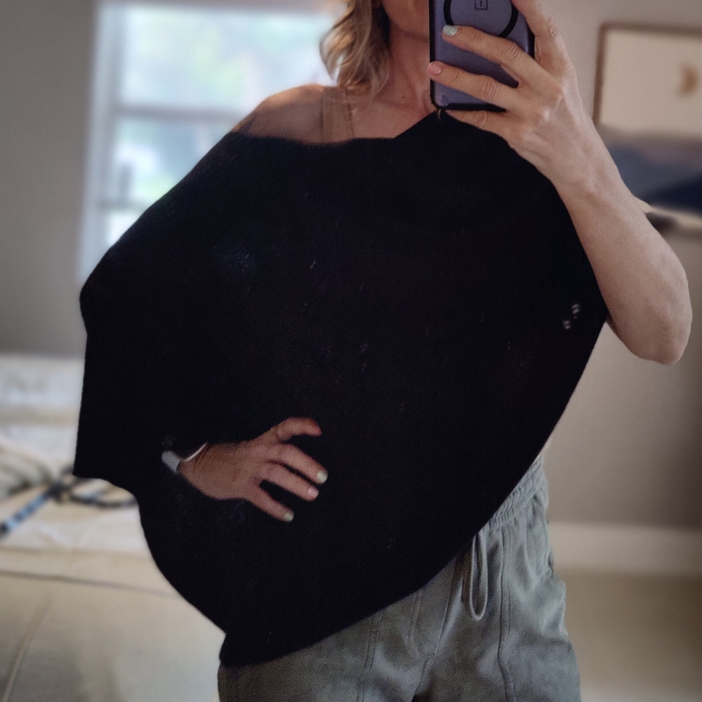 Peck & Peck 100% Cashmere Off-Shoulder Black Sweater NWOT